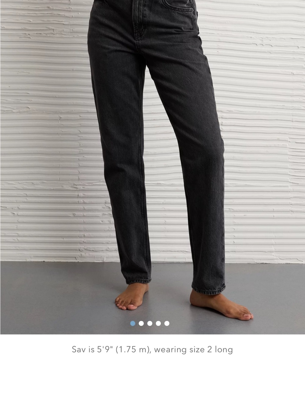 AE Strigid Mom Jeans